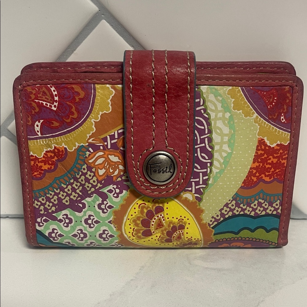 Fossil Women's Leather Red and Multicolor Wallet